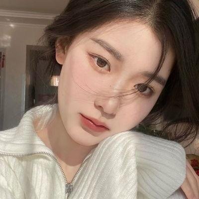 我和他都是新郎。